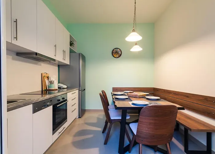 Upscale Modern Escape In The Historic Center Appartement