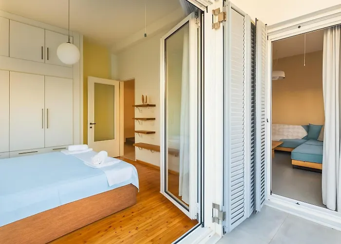 Upscale Modern Escape In The Historic Center *