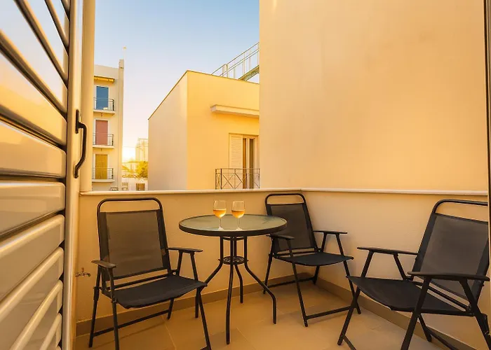Appartement Upscale Modern Escape In The Historic Center *