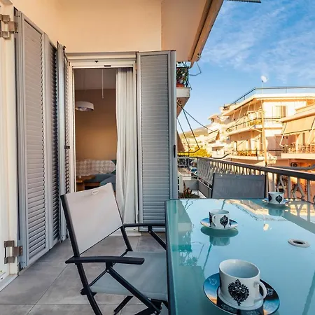 Apartamento Upscale Modern Escape In The Historic Center Kalamata