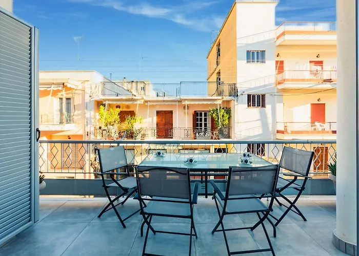 Upscale Modern Escape In The Historic Center Appartement Kalamata