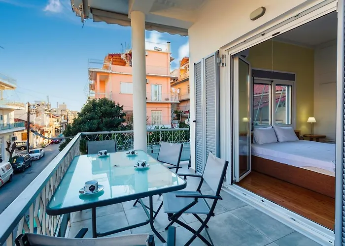 Lejlighed Upscale Modern Escape In The Historic Center Kalamata