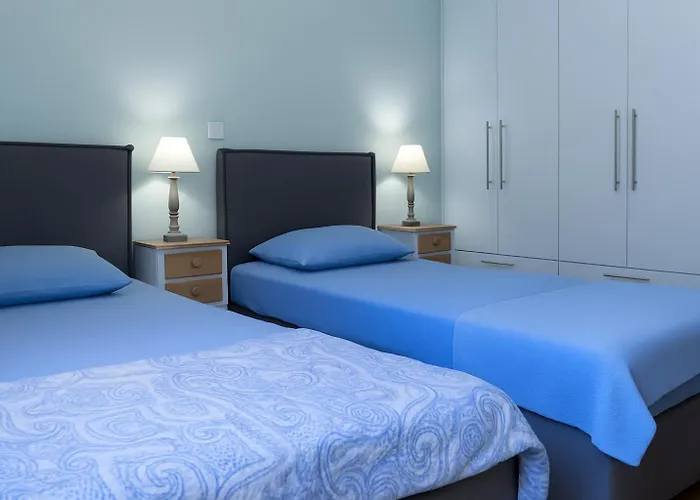 Upscale Modern Escape In The Historic Center Kalamata