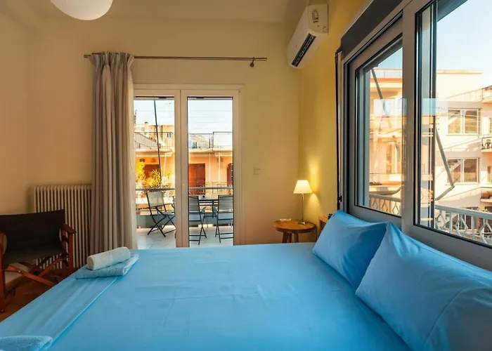 Upscale Modern Escape In The Historic Center Kalamata